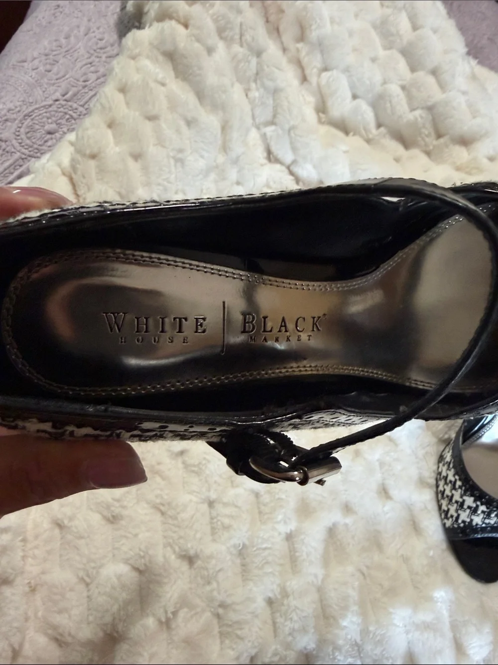 White House Black Market sophisticated peep